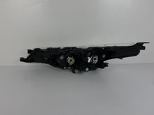 Laden Sie das Bild in den Galerie-Viewer, Frontscheinwerfer Toyota Corolla 81130-02L50 Rechts Scheinwerfer Headlight SCH8438537349wp