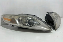 Laden Sie das Bild in den Galerie-Viewer, Frontscheinwerfer Ford Mondeo Ein Satz Scheinwerfer Headlight SCH2244810330iw