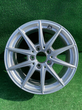Load image into Gallery viewer, 1x Alufelge 16 Zoll 6.5" 5x112 44ET Glanz Silber A1774011100 Mercedes-Benz FEL1218683581hw