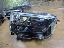 Laden Sie das Bild in den Galerie-Viewer, Frontscheinwerfer Opel E Combo 9816825980 Rechts Scheinwerfer Headlight SCH9352255272ty