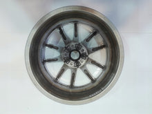 Laden Sie das Bild in den Galerie-Viewer, 1x Alufelge 18 Zoll 7.0" 5x112 22ET Glanz 6880047 BMW Rim Wheel FEL6134052797qv