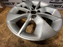 Laden Sie das Bild in den Galerie-Viewer, 1x Alufelge 17 Zoll 4x100 403009007R Renault Clio IV 1 Rim Wheel FEL8415042676kk