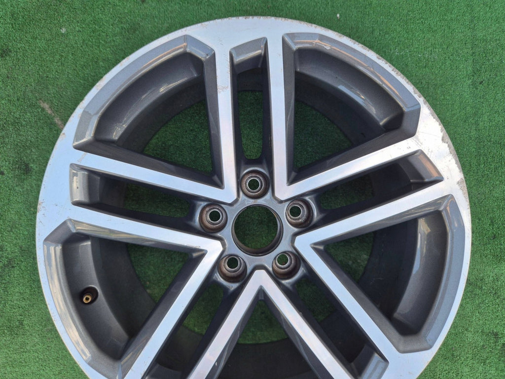 1x Alufelge 18 Zoll 5x112 8V0601025DG Audi A3 Rim Wheel FEL7186221857bv