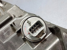 Laden Sie das Bild in den Galerie-Viewer, Frontscheinwerfer Honda Hr-V LED Rechts Scheinwerfer Headlight