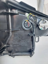 Laden Sie das Bild in den Galerie-Viewer, Frontscheinwerfer Toyota 81150-F4031-00 LED Links Scheinwerfer Headlight