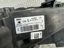 Load image into Gallery viewer, Frontscheinwerfer Seat Leon 5F1941007G Links Scheinwerfer Headlight