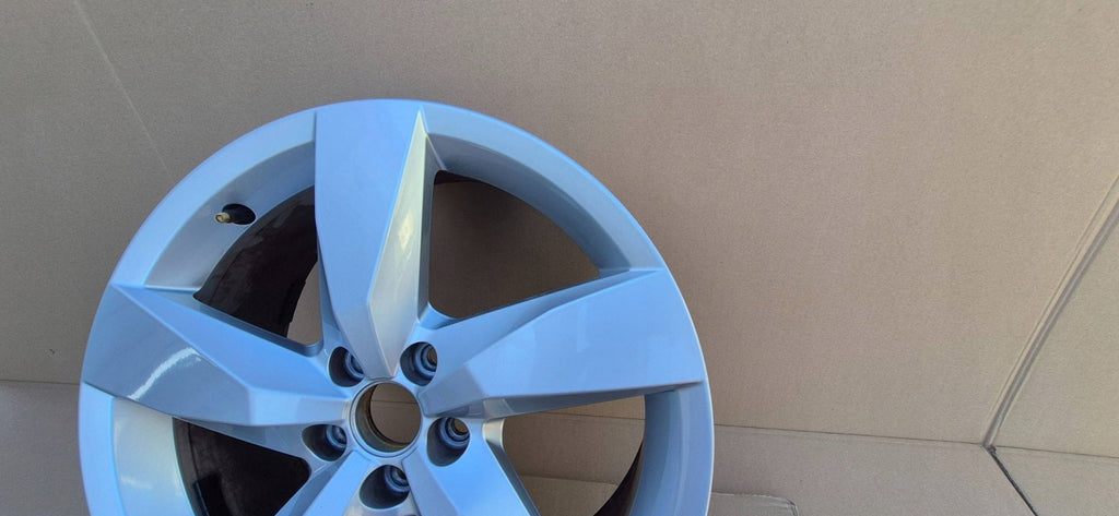 1x Alufelge 17 Zoll 6.5" 5x112 39ET 2GM601025A VW T-Cross Rim Wheel FEL6400660832rv