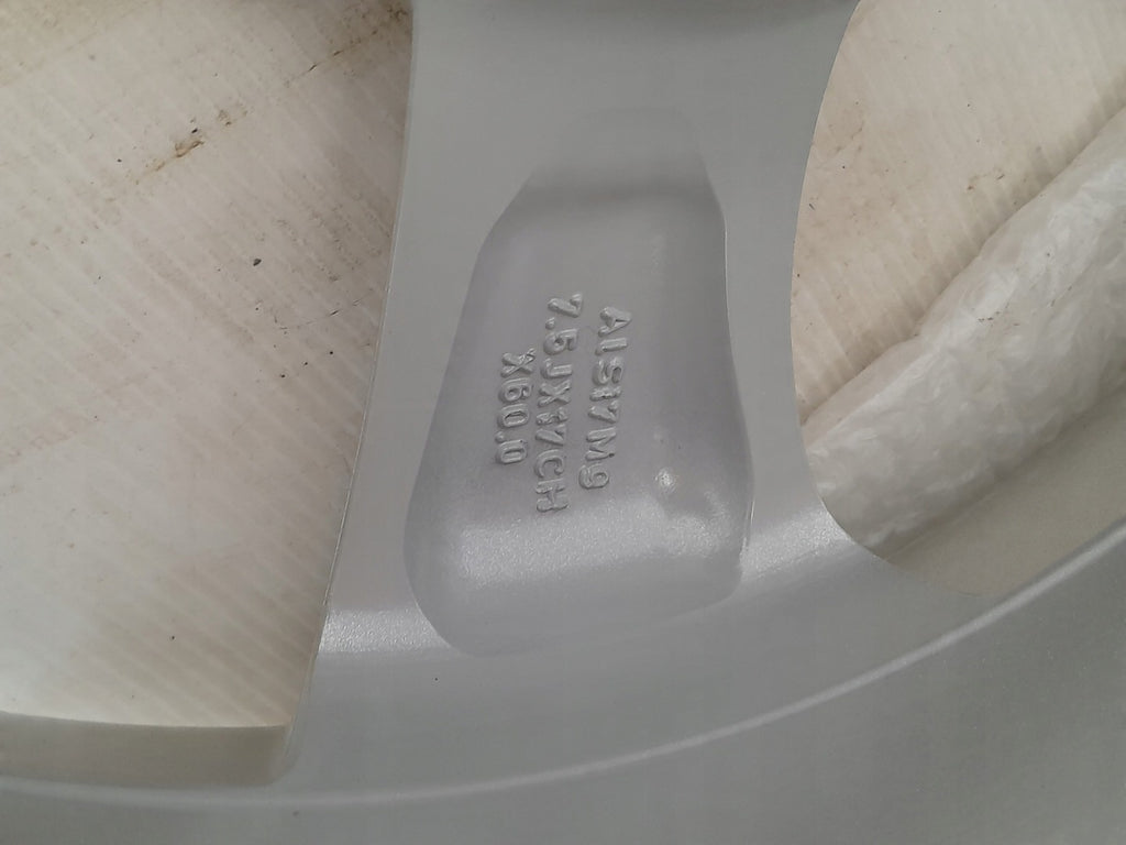 1x Alufelge 17 Zoll 7.5" 5x108 8R83-1007 Nissan Rim Wheel