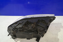 Laden Sie das Bild in den Galerie-Viewer, Frontscheinwerfer Volvo Xc70 II 31353325 Rechts Scheinwerfer Headlight