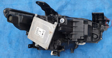 Laden Sie das Bild in den Galerie-Viewer, Frontscheinwerfer Mazda 3 Bp BCJH-51040 Links Scheinwerfer Headlight SCH4121530901ds