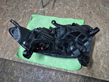 Laden Sie das Bild in den Galerie-Viewer, Frontscheinwerfer Renault Kadjar 260602051R Links Scheinwerfer Headlight SCH9212680512nd