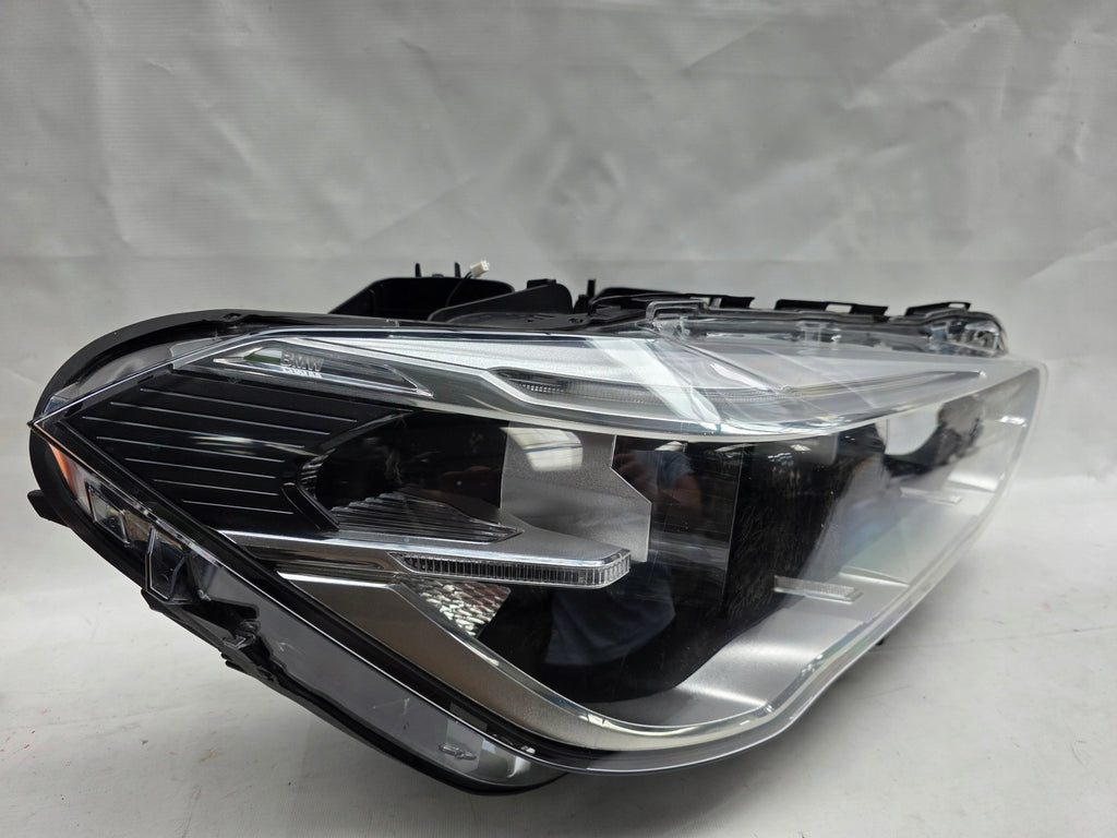 Frontscheinwerfer BMW X1 F48 7472220 LED Rechts Scheinwerfer Headlight SCH3022436780qu