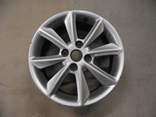 Laden Sie das Bild in den Galerie-Viewer, 1x Alufelge 16 Zoll 6.5&quot; 4x108 47 5ET Glanz Silber H1BJ-1007-G1A Ford Fiesta