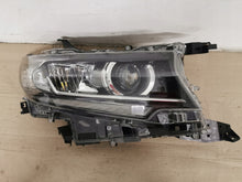 Laden Sie das Bild in den Galerie-Viewer, Frontscheinwerfer Toyota Land Cruiser Full LED Rechts Scheinwerfer Headlight