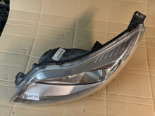 Load image into Gallery viewer, Frontscheinwerfer Ford Focus BM5113W030NA Links Scheinwerfer Headlight SCH9852980739ur