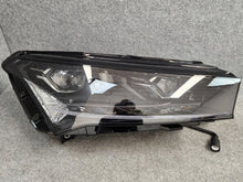 Laden Sie das Bild in den Galerie-Viewer, Frontscheinwerfer Skoda Enyaq IV 5LB941018 Rechts Scheinwerfer Headlight SCH1162426621um