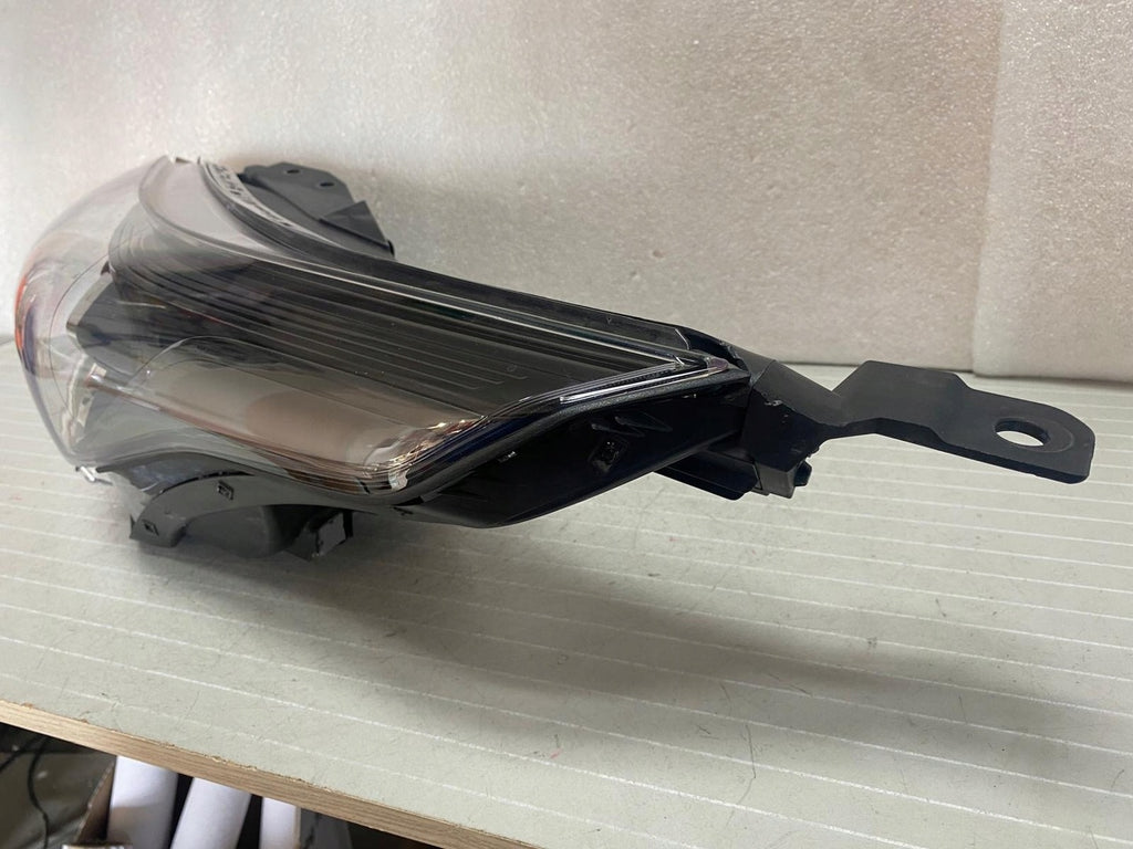 Frontscheinwerfer Kia Ceed 92101J7100 LED Ein Stück (Rechts oder Links)