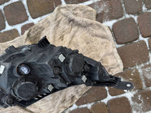 Laden Sie das Bild in den Galerie-Viewer, Frontscheinwerfer Hyundai I30 III G492113010 Links Scheinwerfer Headlight SCH9855220190td