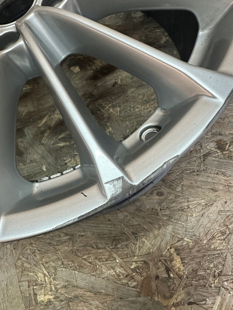 1x Alufelge 17 Zoll 7.5" 5x112 51ET Glanz Silber 8V0601025BN Audi A3 Rim Wheel FEL2840150169ne