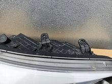 Laden Sie das Bild in den Galerie-Viewer, Frontscheinwerfer Kia Ceed 92102A2060 Rechts Scheinwerfer Headlight