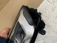 Load image into Gallery viewer, Frontscheinwerfer Audi Q2 81A941011 81A807511 LED Links Scheinwerfer Headlight