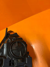 Laden Sie das Bild in den Galerie-Viewer, Frontscheinwerfer Ford Transit Custom JK21-13D153-BH Links Headlight SCH5354224573if