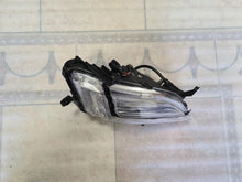 Laden Sie das Bild in den Galerie-Viewer, Frontscheinwerfer Hyundai Tucson 92202-D76 92202-D7600 Rechts Headlight SCH5176249616dj