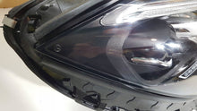 Laden Sie das Bild in den Galerie-Viewer, Frontscheinwerfer Mercedes-Benz W206 A2069066204 Rechts Scheinwerfer Headlight SCH8221215150ix