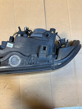 Laden Sie das Bild in den Galerie-Viewer, Frontscheinwerfer BMW E39 8159305 Xenon Links Scheinwerfer Headlight SCH8068564495ao