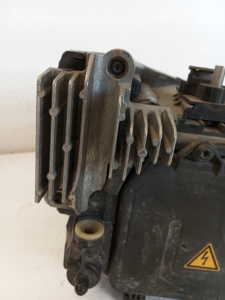 Frontscheinwerfer Audi A1 8XA941005 8XA941006 Xenon Rechts oder Links SCH8002762337wj