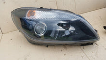 Laden Sie das Bild in den Galerie-Viewer, Frontscheinwerfer Skoda Fabia 5J1941018F Ein Satz Scheinwerfer Headlight