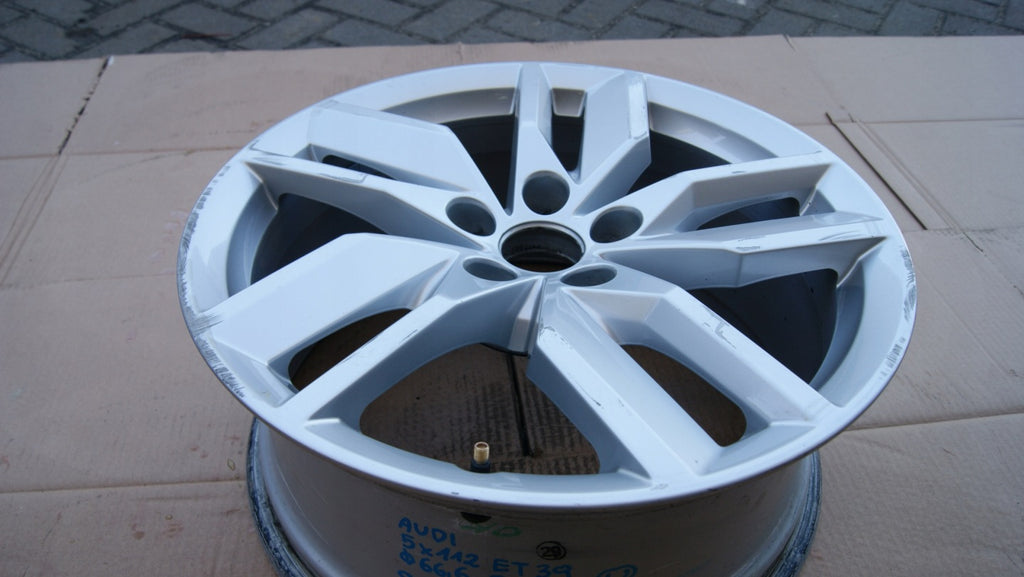 1x Alufelge 18 Zoll 8.0" 5x112 39ET Glanz Silber 80A601025B Audi Rim Wheel FEL1722117464dl