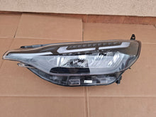 Laden Sie das Bild in den Galerie-Viewer, Frontscheinwerfer Ford Transit Custom PZ31-13E015-CB LED Links Headlight