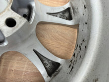 Laden Sie das Bild in den Galerie-Viewer, 1x Alufelge 17 Zoll 8.0" 5x120 29ET KBA46566 BMW E46 E39 Rim Wheel FEL1611395187zs