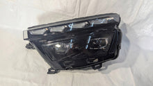 Laden Sie das Bild in den Galerie-Viewer, Frontscheinwerfer Skoda Kamiq 658941015B 00020104011377706 Links Headlight SCH6070173799lb
