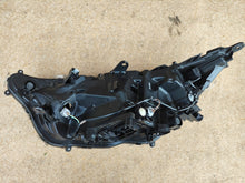 Load image into Gallery viewer, Frontscheinwerfer Toyota V LED Rechts Scheinwerfer Headlight SCH9454016354ej