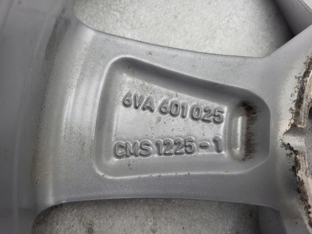 1x Alufelge 15 Zoll 5.5" 5x100 51ET Glanz Silber 6VA601025 Skoda Fabia Iv FEL2928352886qj