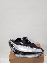 Laden Sie das Bild in den Galerie-Viewer, Frontscheinwerfer BMW X1 F48 63117495004-06 LED Rechts Scheinwerfer Headlight SCH7765638697mk