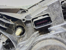 Laden Sie das Bild in den Galerie-Viewer, Frontscheinwerfer Renault Captur 1305237130 Rechts Scheinwerfer Headlight SCH6357976418io