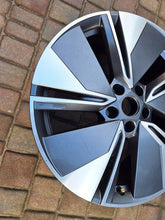 Load image into Gallery viewer, 1x Alufelge 19 Zoll 8.0" 5x112 45ET Glanz Graphit 5LA601025A Mg Enyaq Rim Wheel FEL9933057295xw