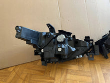 Laden Sie das Bild in den Galerie-Viewer, Frontscheinwerfer Mazda Cx5 KB8N51040 KB8N51030K Ein Satz Scheinwerfer Headlight SCH5968488437nm