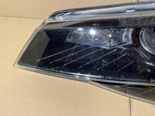 Laden Sie das Bild in den Galerie-Viewer, Frontscheinwerfer Skoda Superb III 3V1941015B LED Ein Stück (Rechts oder Links)