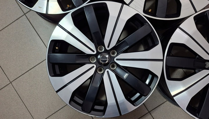 4x Alufelge 19 Zoll 7.5" 5x108 50 5ET Matt Schwarz 32143627 32143628 Volvo C40 FEL1535092863er