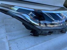 Laden Sie das Bild in den Galerie-Viewer, Frontscheinwerfer Toyota Chr 81110-F4180-00 LED Rechts Scheinwerfer Headlight SCH6784999459sa