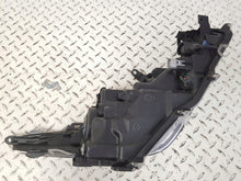 Laden Sie das Bild in den Galerie-Viewer, Frontscheinwerfer Toyota Corolla 81150-02T31 Ein Stück (Rechts oder Links) SCH8723019837gm