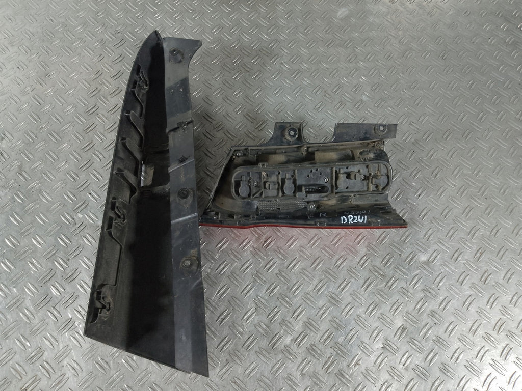 Rückleuchte Mercedes-Benz Vito A4478201264 A4476903500 Rechts Rearlight