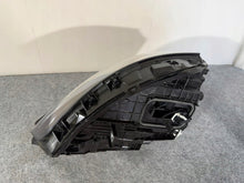 Laden Sie das Bild in den Galerie-Viewer, Frontscheinwerfer Mercedes-Benz W177 A1779066304 LED Links Headlight SCH6371199106mr