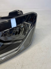 Laden Sie das Bild in den Galerie-Viewer, Frontscheinwerfer VW Polo 6C1941005B Links Scheinwerfer Headlight SCH9792440505ip