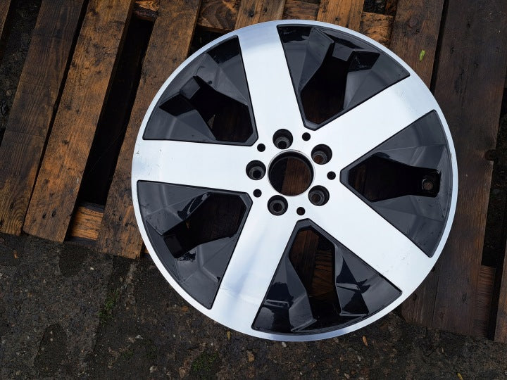 1x Alufelge 18 Zoll 7.5" 5x112 53ET Glanz Grau A2474012800 Mercedes-Benz W247 FEL9237374728od