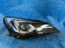 Load image into Gallery viewer, Frontscheinwerfer Opel Astra 39055746 Full LED Rechts Scheinwerfer Headlight